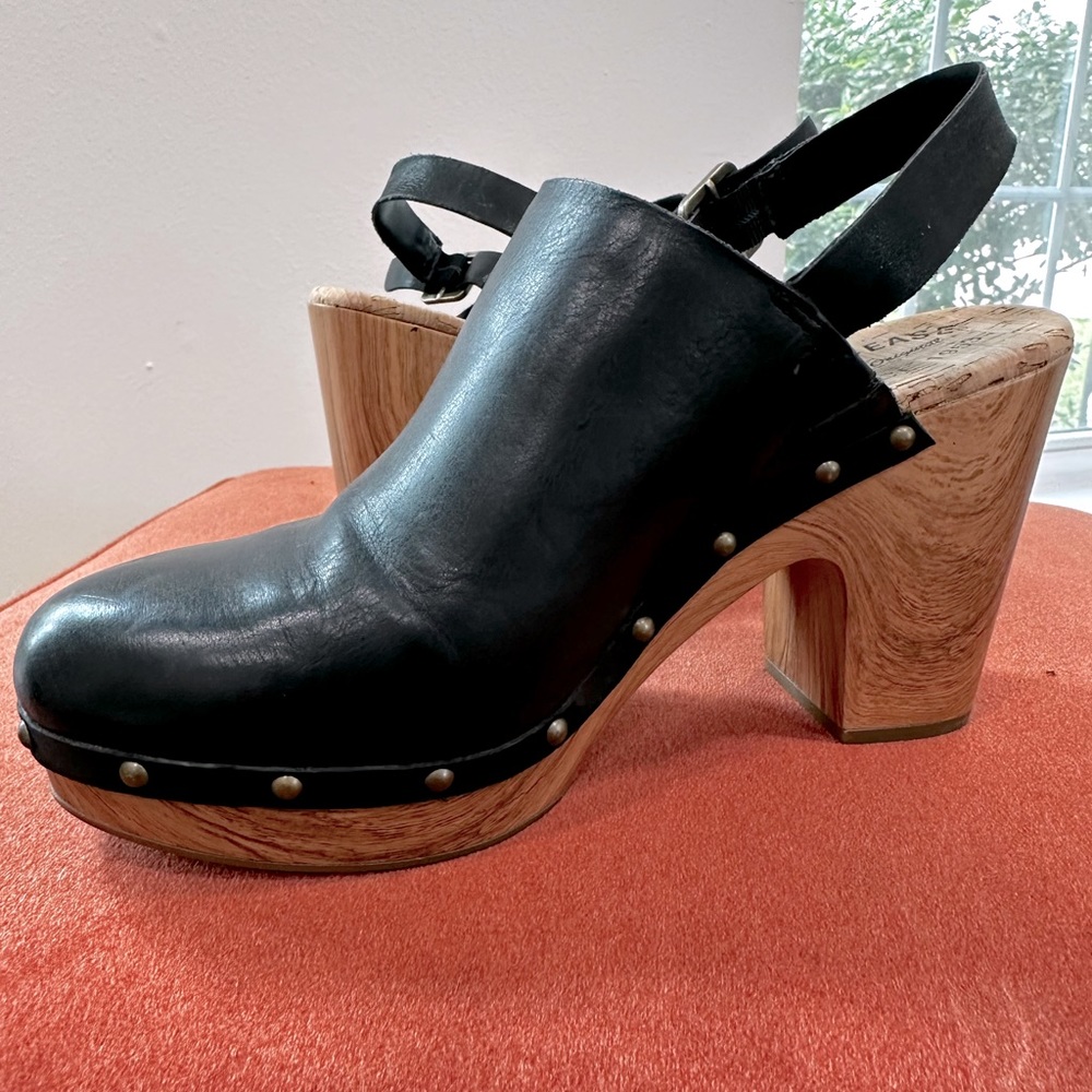 Size 10 Kork-Ease “Darby” Black Leather Clogs with Wood Heel